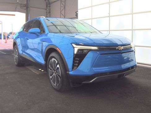 Used 2024 Chevrolet Blazer EV LT AWD/4WD image 3