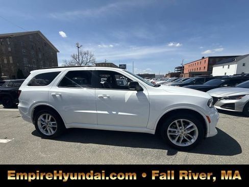 Used 2023 Dodge Durango GT AWD/4WD image 3