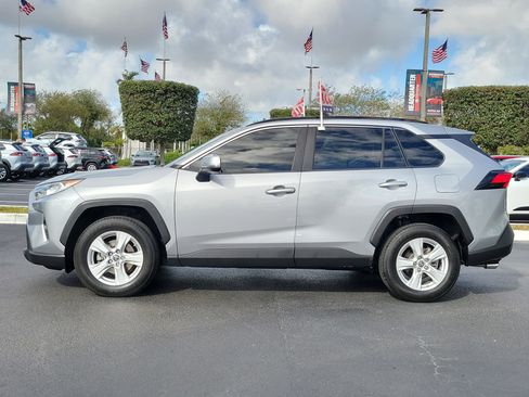 Used 2019 Toyota RAV4 XLE image 7