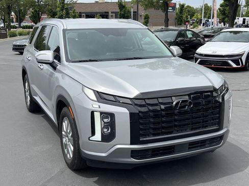 Used 2023 Hyundai Palisade SEL AWD/4WD image 4