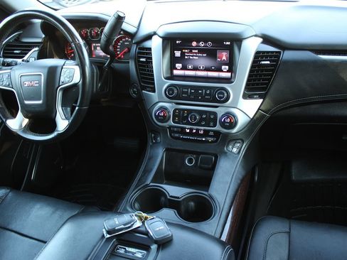 Used 2015 GMC Yukon SLT w/ Open Road Package RWD image 16