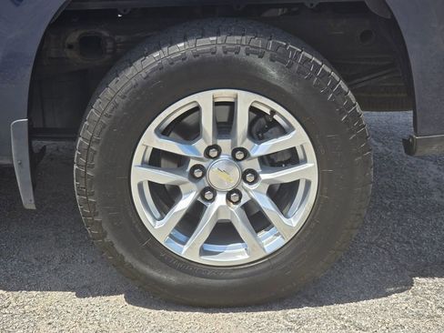 Used 2020 Chevrolet Silverado 1500 LT w/ LT Value Package AWD/4WD image 22