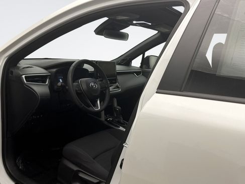 Used 2024 Toyota Corolla Cross AWD Hybrid w/ Moonroof Package image 10