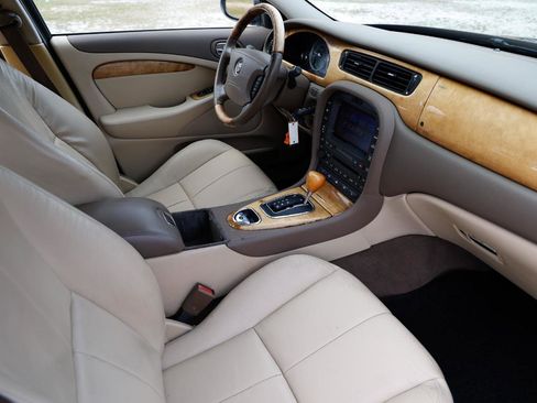 Used 2006 Jaguar S-TYPE 3.0 image 18