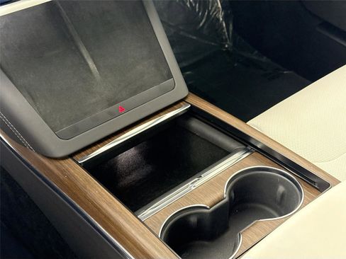 Used 2022 Tesla Model S image 22