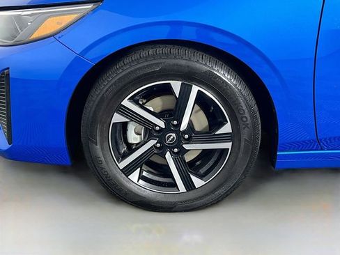 Used 2025 Nissan Sentra SV FWD image 25