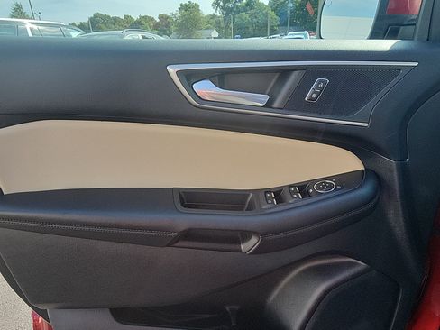 Used 2022 Ford Edge SEL w/ Convenience Package AWD/4WD image 18