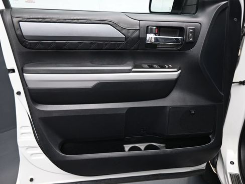 Used 2018 Toyota Tundra Platinum AWD/4WD image 10