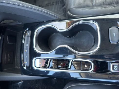 Used 2021 Buick Envision Essence w/ Sport Touring Package image 32