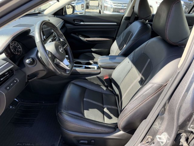 Used 2024 Nissan Altima 2.5 SR FWD image 14
