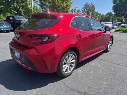 Used 2025 Toyota Corolla SE FWD image 4