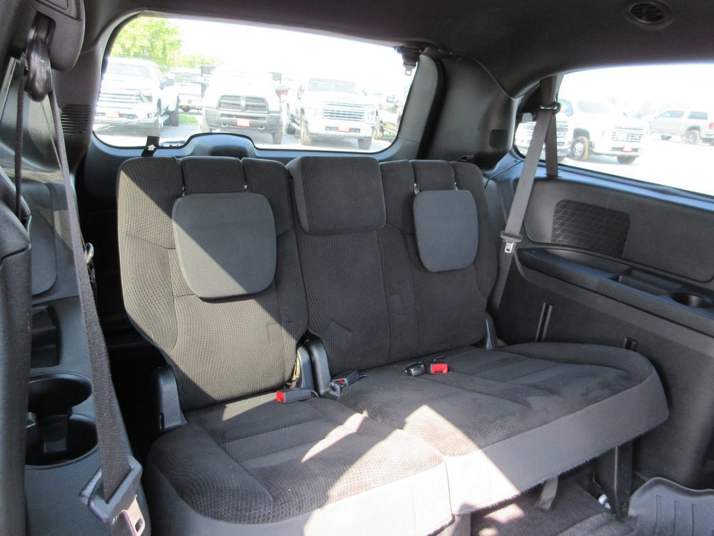 Used 2018 Dodge Grand Caravan SE FWD image 21