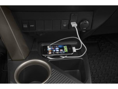 Used 2015 Toyota RAV4 LE w/ Preferred Accessory Package image 15