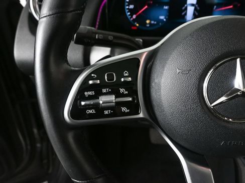 Used 2022 Mercedes-Benz GLB 250 4MATIC image 10