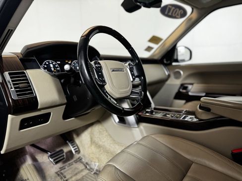 Used 2017 Land Rover Range Rover Supercharged image 13