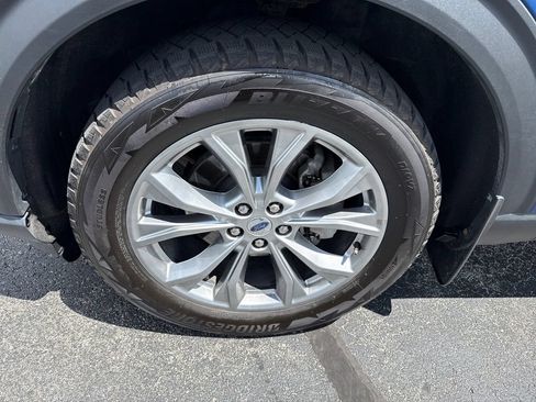 Used 2023 Ford Explorer Limited w/ Class IV Trailer Tow Package AWD/4WD image 27