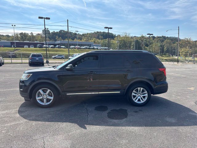 Used 2018 Ford Explorer XLT FWD image 5