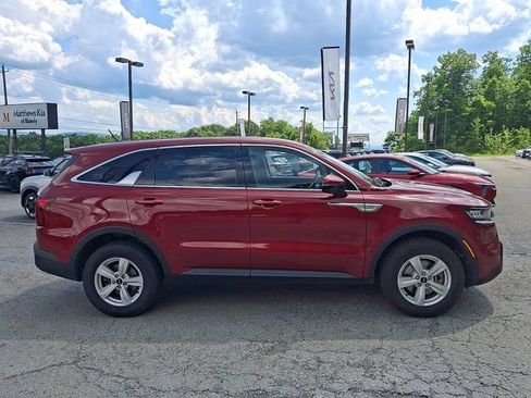 Used 2023 Kia Sorento LX AWD/4WD image 6