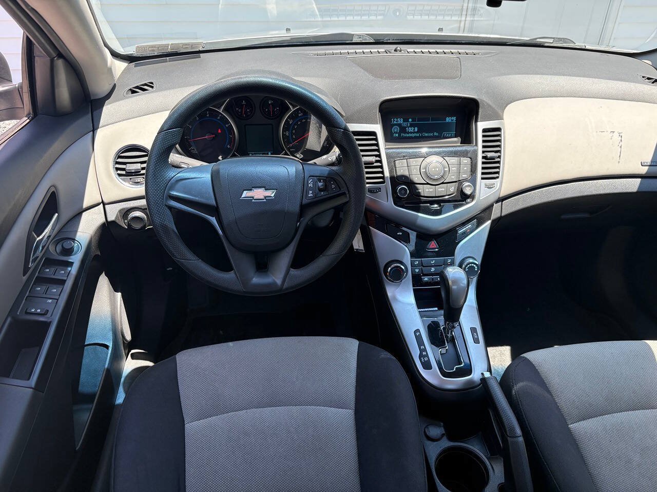 Used 2016 Chevrolet Cruze LS FWD image 10