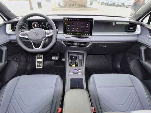 New 2026 Volkswagen Tiguan SE R-Line image 16