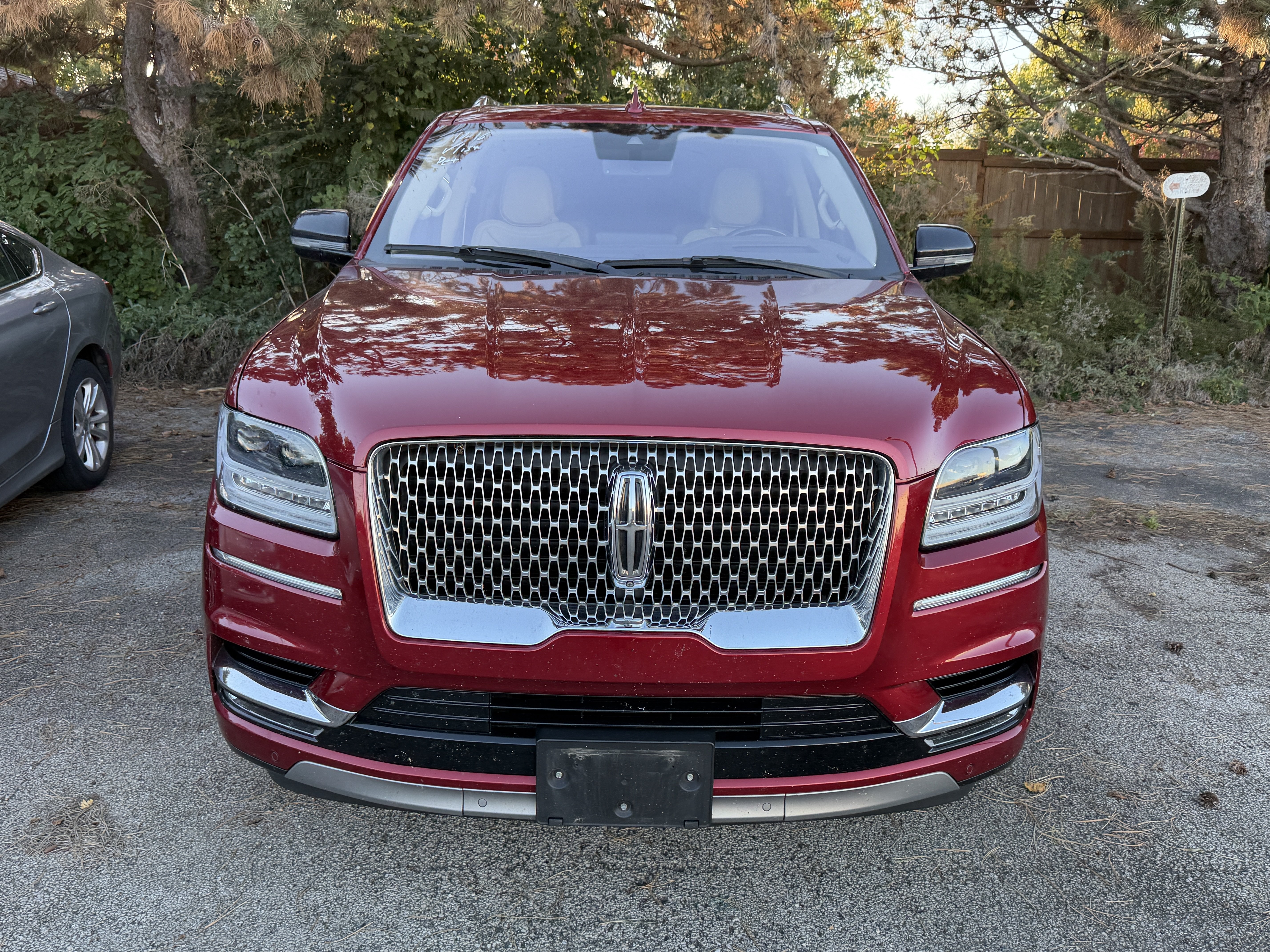 Used 2019 Lincoln Navigator Reserve AWD/4WD image 3