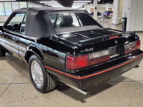Used 1989 Ford Mustang LX RWD image 28