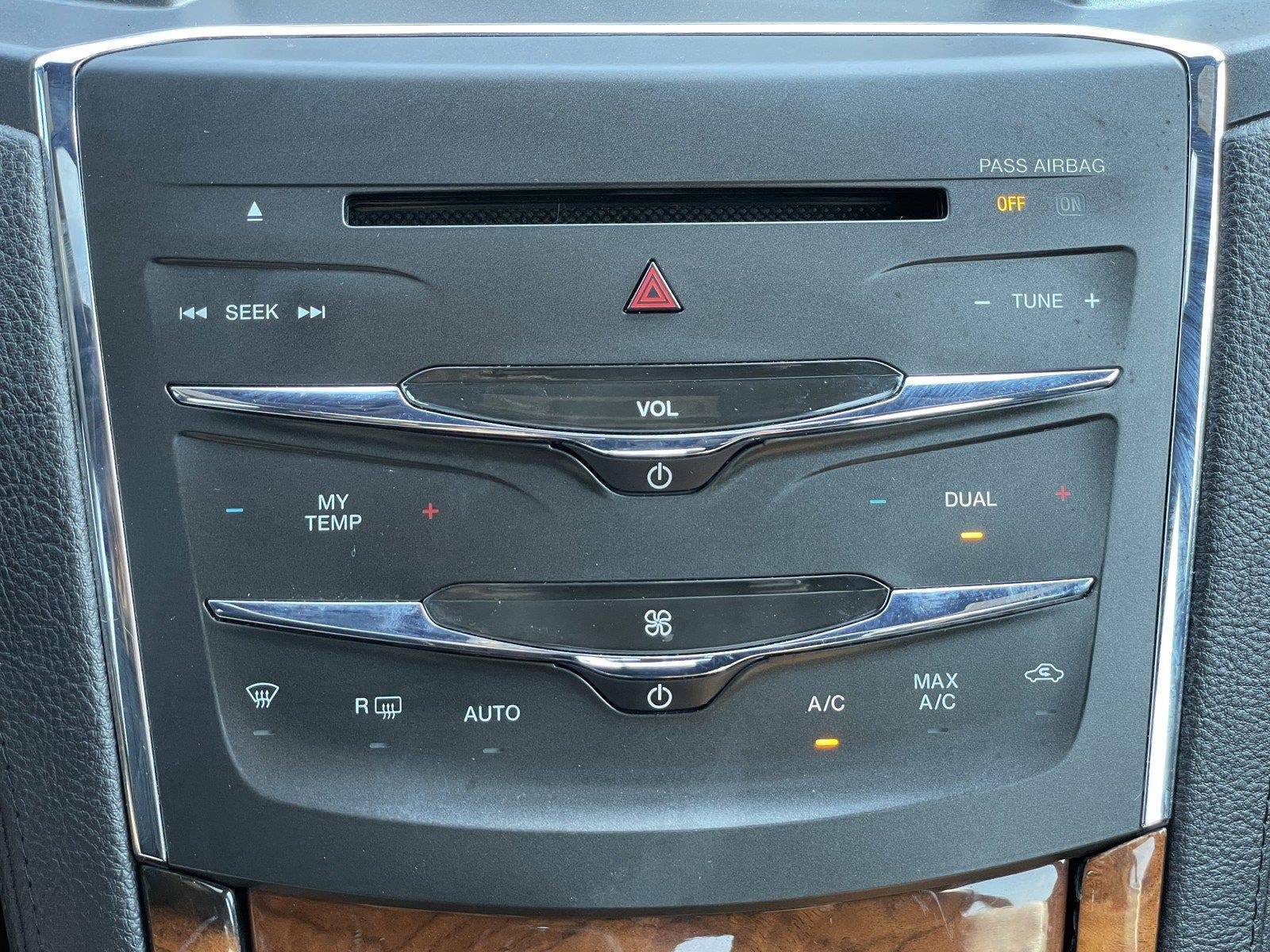 Used 2014 Lincoln MKS FWD image 27