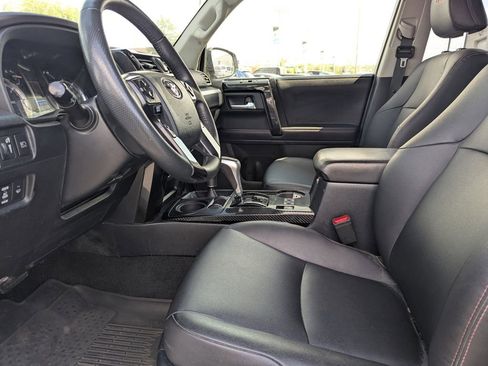 Used 2022 Toyota 4Runner TRD Off-Road Premium w/ Moonroof Package AWD/4WD image 27