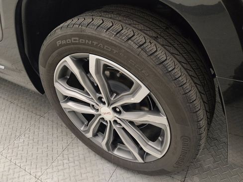 Used 2018 GMC Terrain Denali w/ Advanced Safety Package image 31