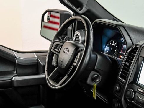 Used 2017 Ford F150 XLT w/ Equipment Group 302A Luxury AWD/4WD image 16