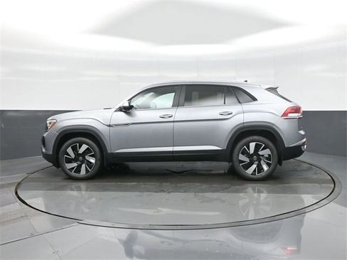 New 2026 Volkswagen Atlas Cross Sport SE image 4