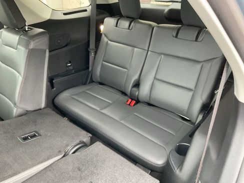 Used 2025 Ford Explorer Active w/ Active Comfort Package AWD/4WD image 22