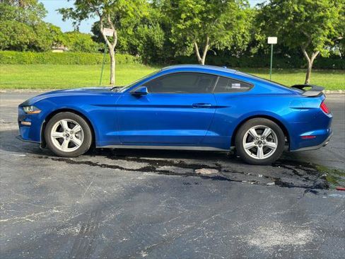 Used 2019 Ford Mustang Coupe RWD image 4