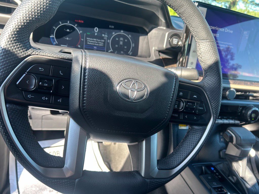 Used 2024 Toyota Tacoma Limited w/ Limited Package (LT) AWD/4WD image 25