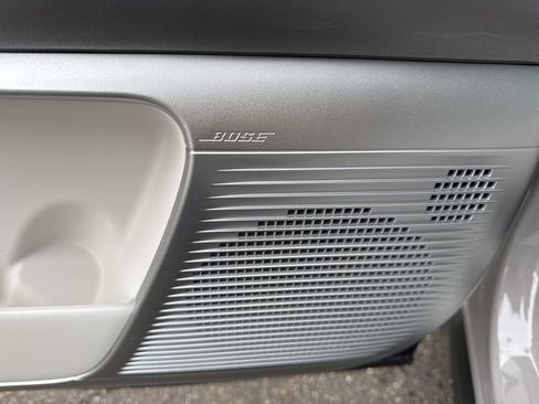 Used 2026 Hyundai Ioniq 9 Limited image 47