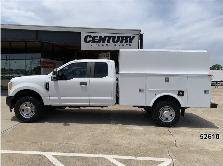 Used 2017 Ford F350 4x4 SuperCab Super Duty image 4