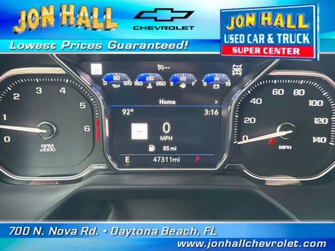 Used 2021 GMC Yukon SLT w/ Rear Media and Nav Package AWD/4WD image 25