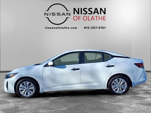 Used 2025 Nissan Sentra S image 17