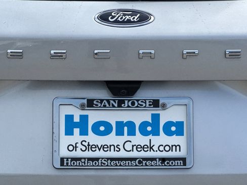 Used 2020 Ford Escape SE image 27