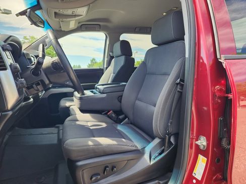 Used 2018 Chevrolet Silverado 1500 LT w/ All Star Edition AWD/4WD image 3
