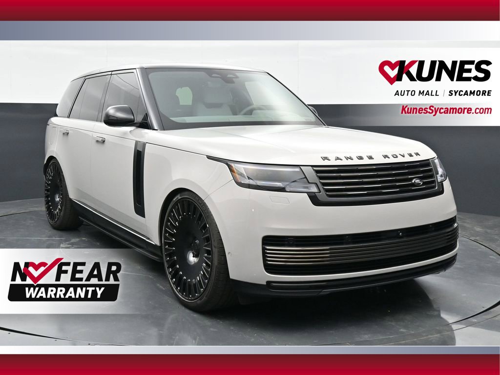 Used 2025 Land Rover Range Rover SV AWD/4WD image 1