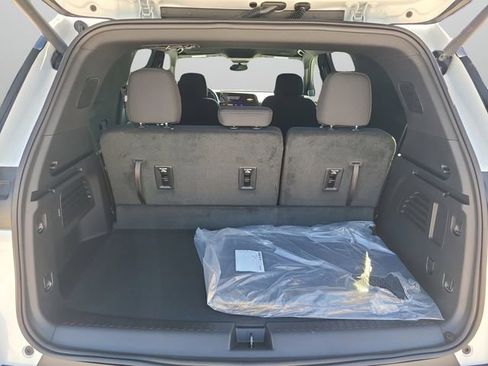 New 2026 Chevrolet Traverse LT w/ Midnight/Sport Edition image 11