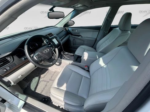 Used 2017 Toyota Camry XLE FWD image 31
