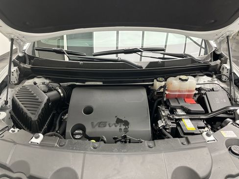 Certified 2023 Chevrolet Traverse LT w/ Midnight/Sport Edition image 31