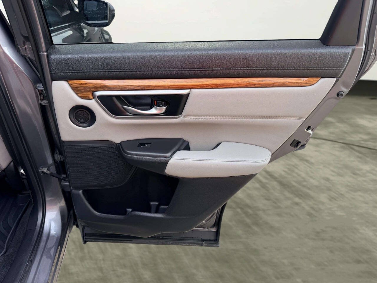 Used 2018 Honda CR-V EX-L image 27