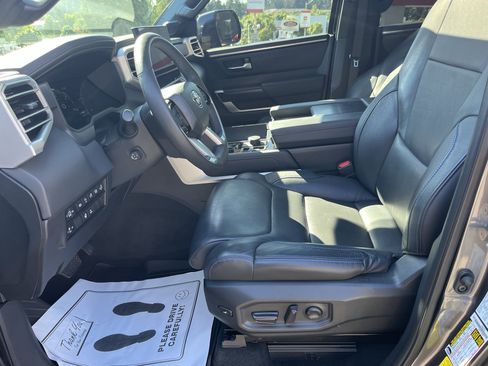 Used 2023 Toyota Tundra Platinum AWD/4WD image 11