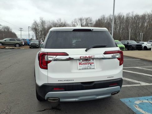 Used 2023 GMC Acadia SLE AWD/4WD image 7