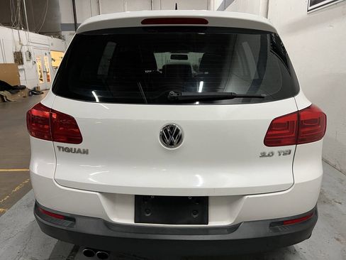 Used 2014 Volkswagen Tiguan S image 8