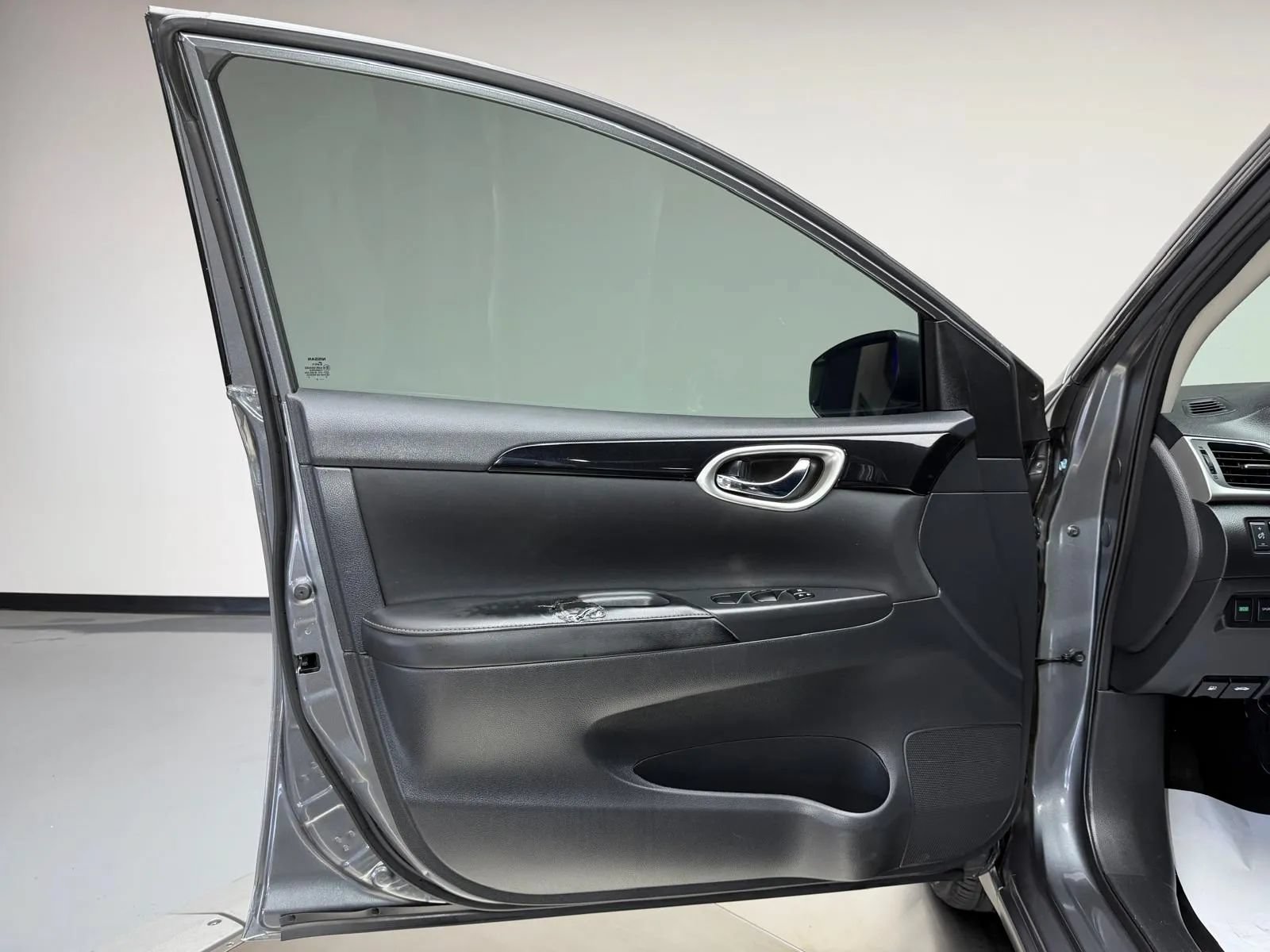 Used 2018 Nissan Sentra SV FWD image 21