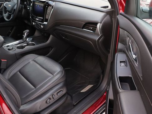 Used 2023 Chevrolet Traverse LT w/ LT Premium Package image 54